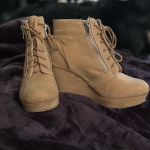 Women’s beige booties